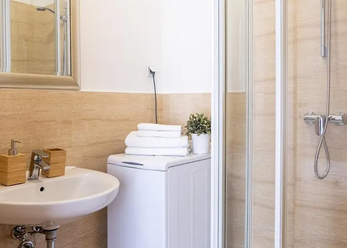 Avenue By Arrenda Apartment Warsaw